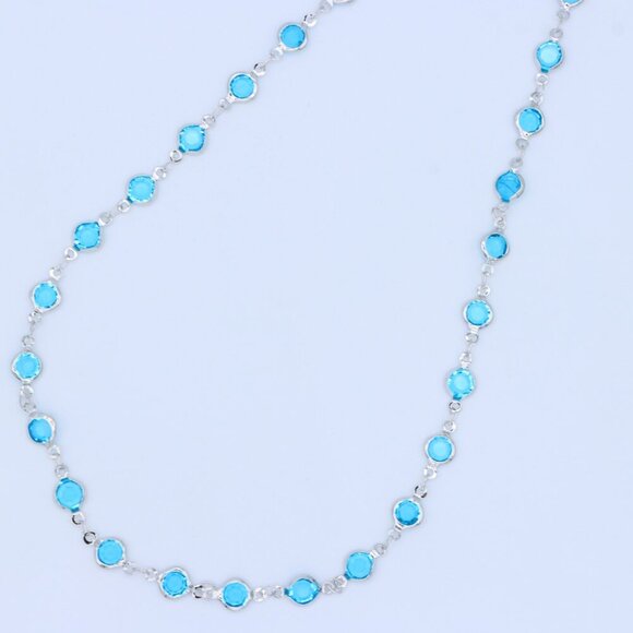 "Minimalist Necklace – Timeless, Elegant Jewelry for Her, MAR091093 - Picture 3 of 10